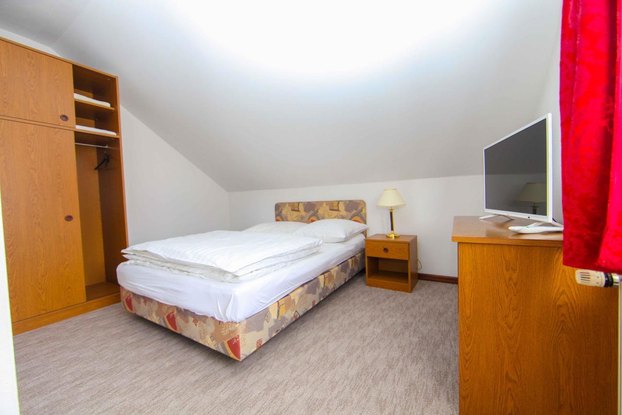 Hard Rock Rooms For Two Livno Exterior photo